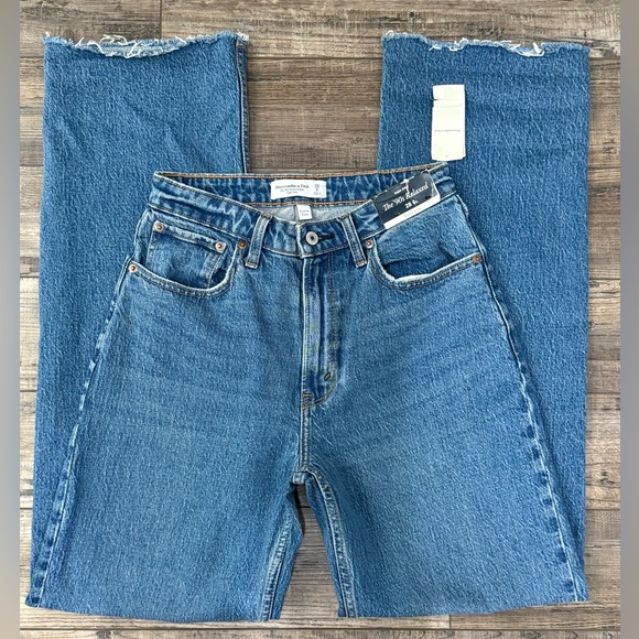 Abercrombie The 90’s Relaxed High-Rise Curve Love Jeans 28/6 Long - Picture 10 of 11